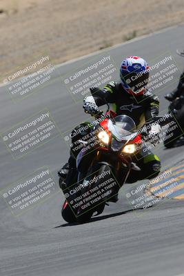 media/Apr-09-2023-SoCal Trackdays (Sun) [[333f347954]]/Turn 10 (115pm)/